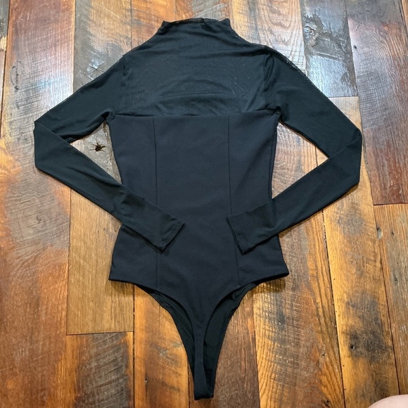 Abercrombie & Fitch Black Long Sleeve Bodysuit Women’s Size M Mock Neck - Picture 3 of 10